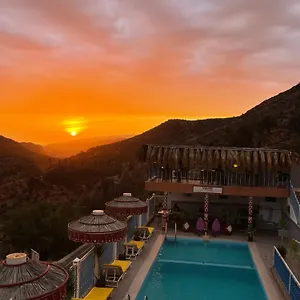 Les Montagnes Du Paradis Your Hidden Retreat In Paradise Valley Maison d'hôtes